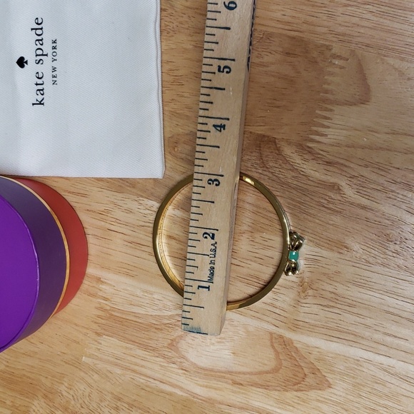 Kate Spade New York Take a Bow Bangle Green - Picture 5 of 5